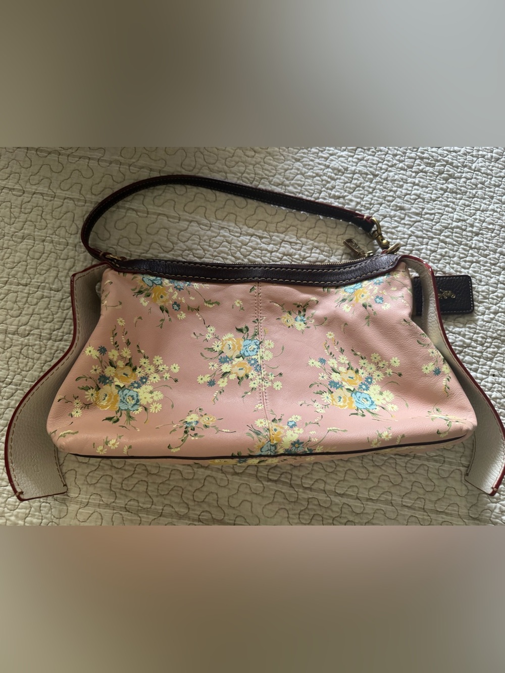 Coach 1941 Bandit 39 Hobo in Chalk with Gold Hardware - Picture 8 of 16